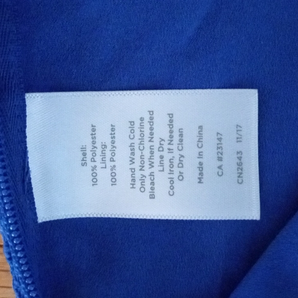 Woman's Blue Butterfly Lace SZ 8 Talbots Pullover Top - Picture 3 of 6